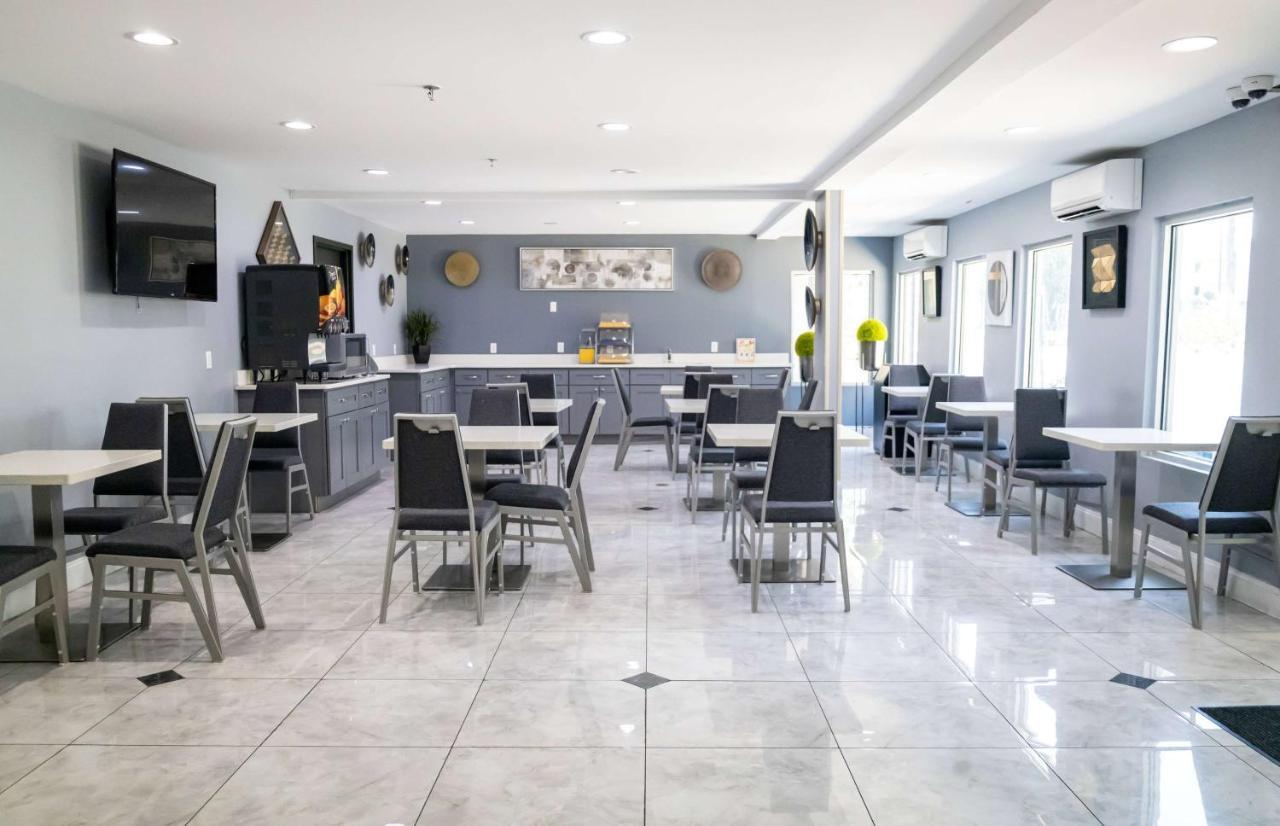 Days Inn By Wyndham College Park Atlanta Airport South Exteriér fotografie